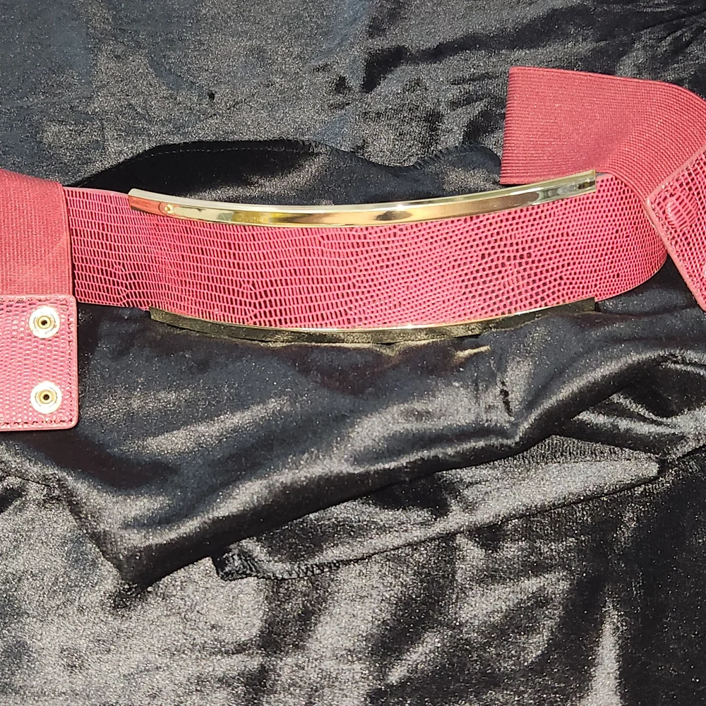 White House Black Market Genuine Leather Crimson and Gold Snakeskin Belt